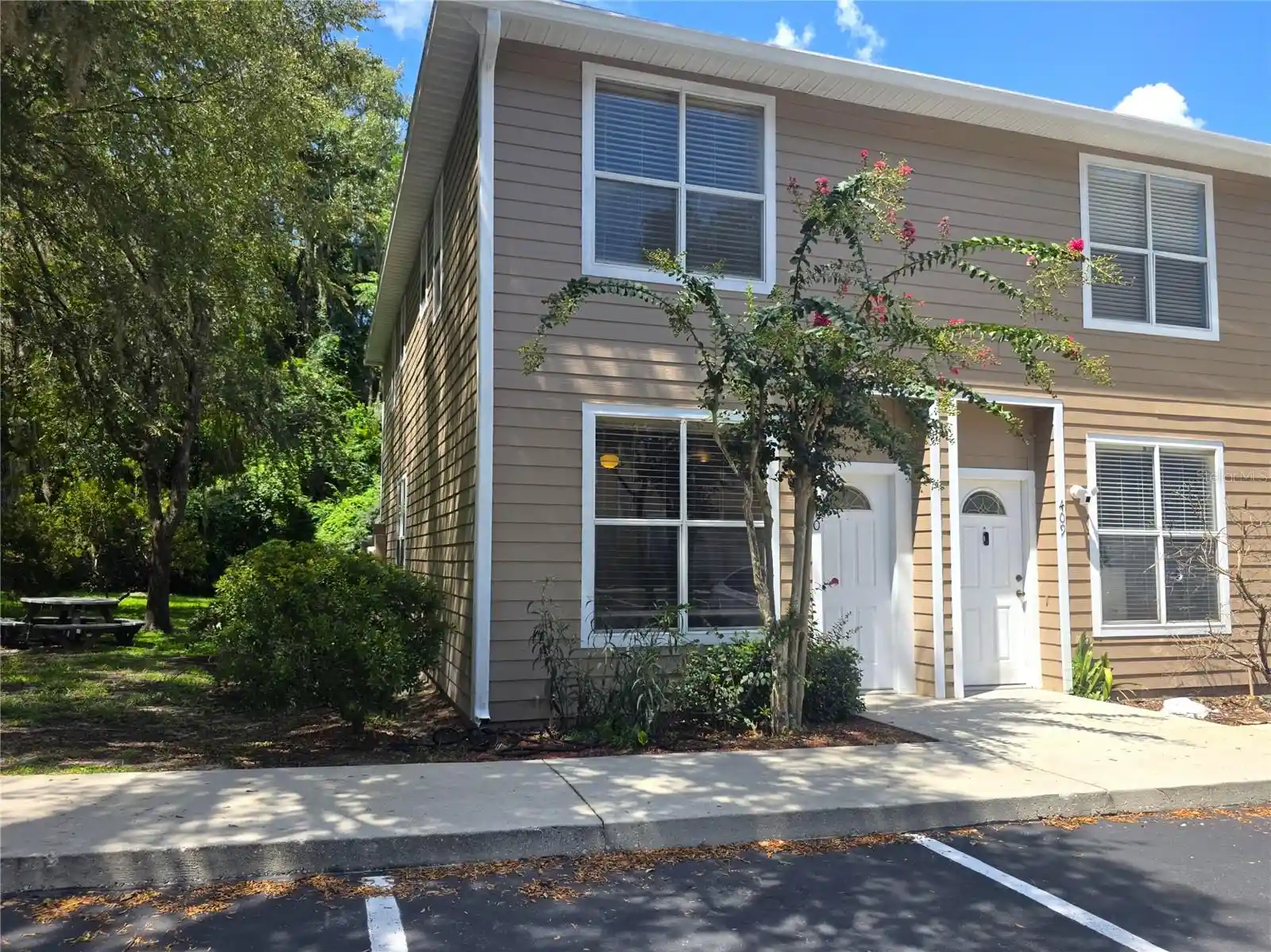 Listing Photo 1 - Condo for sale in 4415 Sw 34Th St located at 4415 Sw 34Th St, Alachua, FL 32608 - Unit #410