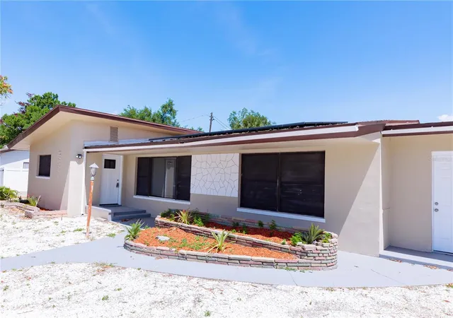 Photo 3 of Single family home for sale at 4946 Dr Martin Luther King Jr St S, Saint Petersburg, FL 33705 | MLS# TB8529602 | Listing updated on 2026-10-10