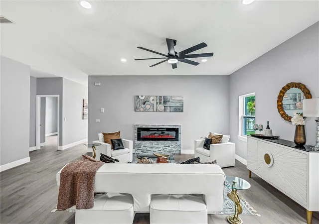 Photo 3 of Single family home for sale at 721 Indiana St, Daytona Beach, FL 32114 | MLS# FC319985 | Listing updated on 2026-08-31
