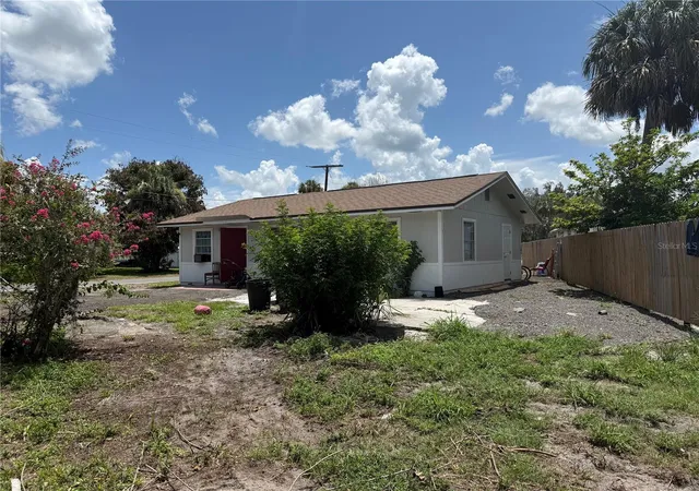 Photo 2 of Single family home for sale at 401 Citrus Ave, Arcadia, FL 34266 | MLS# A4700128 | Listing updated on 2026-08-11