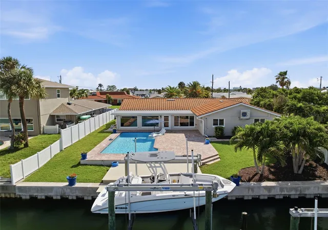 Photo 2 of Single family home for sale at 6414 2nd Palm Point, Saint Petersburg, FL 33706 | MLS# TB8529611 | Listing updated on 2026-10-05