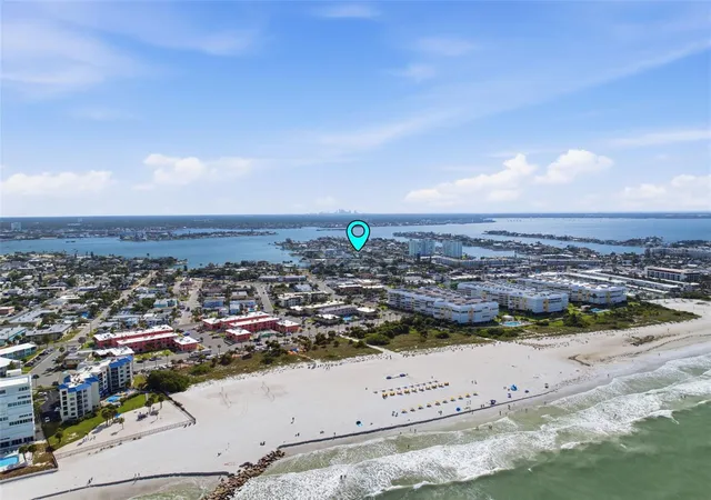 Photo 4 of Single family home for sale at 6414 2nd Palm Point, Saint Petersburg, FL 33706 | MLS# TB8529611 | Listing updated on 2026-10-05