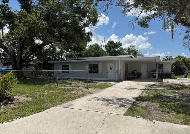 Photo 1 of Single family home for sale at 408 E Maple St, Arcadia, FL 34266 | MLS# A4700131 | Listing updated on 2026-08-11