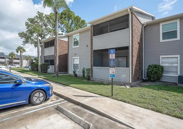 Photo 1 of Condo for sale at 1400 Gandy Blvd N #1306, Saint Petersburg, FL 33702 | MLS# TB8529612 | Listing updated on 2026-09-06
