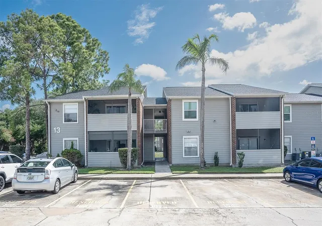 Photo 2 of Condo for sale at 1400 Gandy Blvd N #1306, Saint Petersburg, FL 33702 | MLS# TB8529612 | Listing updated on 2026-09-06