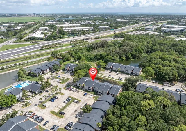 Photo 3 of Condo for sale at 1400 Gandy Blvd N #1306, Saint Petersburg, FL 33702 | MLS# TB8529612 | Listing updated on 2026-10-13
