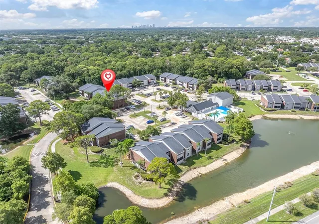 Photo 4 of Condo for sale at 1400 Gandy Blvd N #1306, Saint Petersburg, FL 33702 | MLS# TB8529612 | Listing updated on 2026-10-28