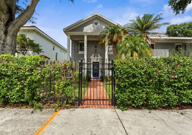 Photo 2 of Condo for sale at 5013 S Elberon St, Tampa, FL 33611 | MLS# TB8529630 | Listing updated on 2026-09-30