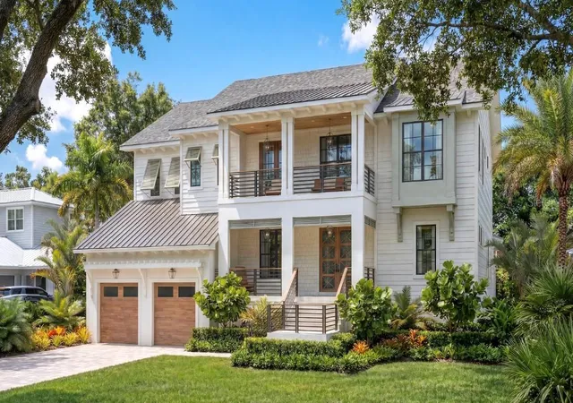Photo 1 of Sale Pending at 618 Luzon Ave, Tampa, FL 33606 | MLS# TB8529635 | Listing updated on 2026-08-10