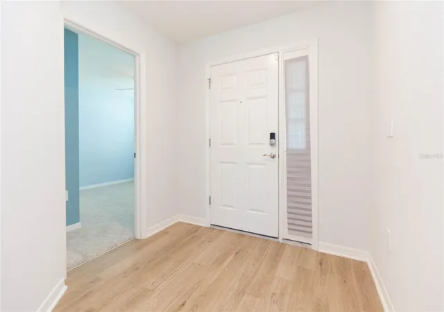 Photo 4 of Single family home for sale at 35171 Crescent Crk Dr, Zephyrhills, FL 33541 | MLS# TB8529649 | Listing updated on 2026-10-09