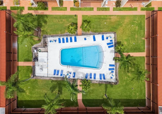 2nd image of 10365 Paradise Blvd, TREASURE ISLAND, FL 33706