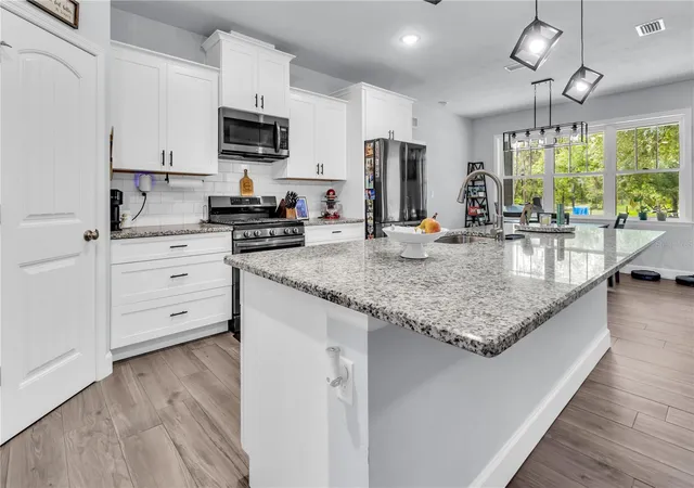 2nd image of 8069 Ne 8th Pl, Trenton, FL 32693 | MLS# GC541997