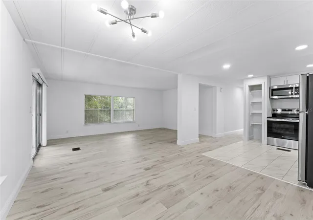 Photo 4 of Manufactured home for sale at 130 Florence Blvd, Debary, FL 32713 | MLS# O6425493 | Listing updated on 2026-09-20