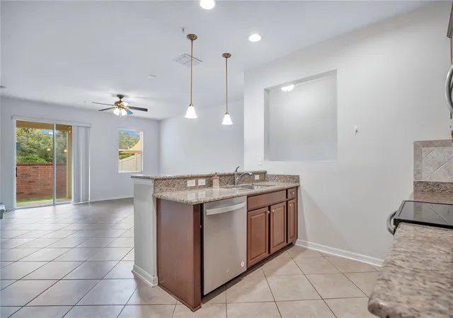 2nd image of 196 Windflower Wy, Oviedo, FL 32765 | MLS# O6425498