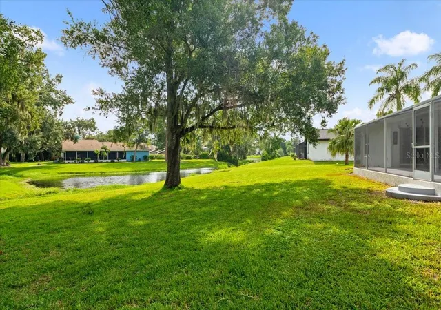 Photo 2 of Single family home for sale at 5438 Dominica Cir, Sarasota, FL 34233 | MLS# A4700148 | Listing updated on 2026-10-05