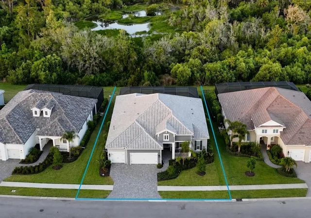 Photo 1 of Single family home for sale at 2566 Paradise Plum Dr, Sarasota, FL 34240 | MLS# A4700151 | Listing updated on 2026-09-15