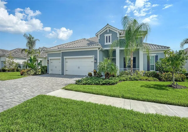 Photo 2 of Single family home for sale at 2566 Paradise Plum Dr, Sarasota, FL 34240 | MLS# A4700151 | Listing updated on 2026-09-15