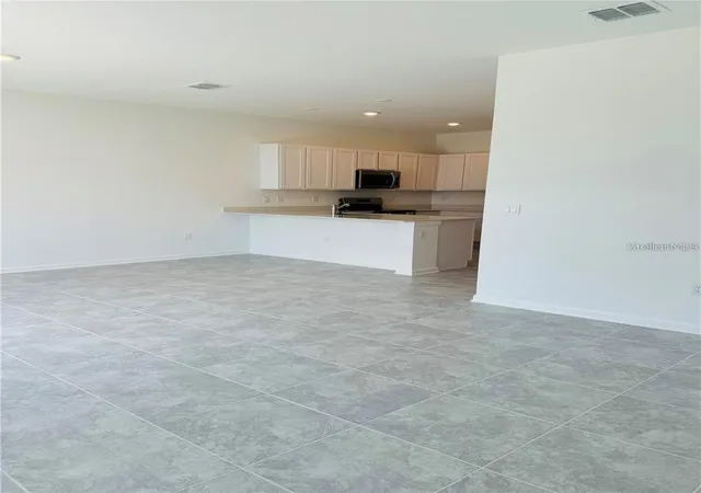 Photo 5 of Townhouse for sale at 2452 Skyline Loop, Kissimmee, FL 34758 | MLS# S5153808 | Listing updated on 2026-08-21
