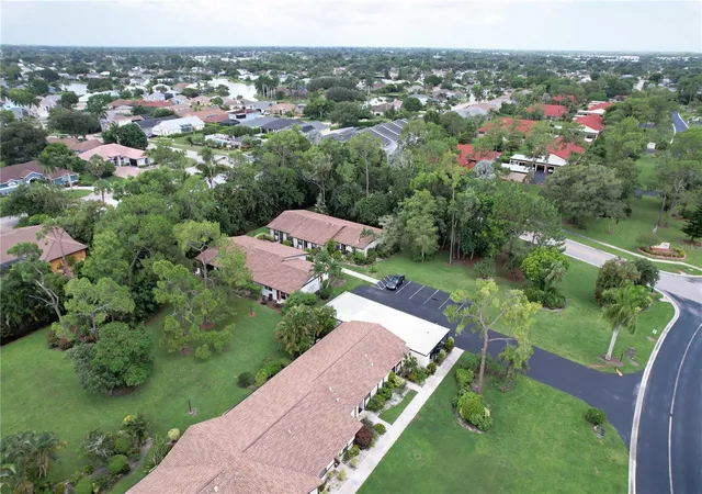 2nd image of 1001 Pine Isle Ln, NAPLES, FL 34112