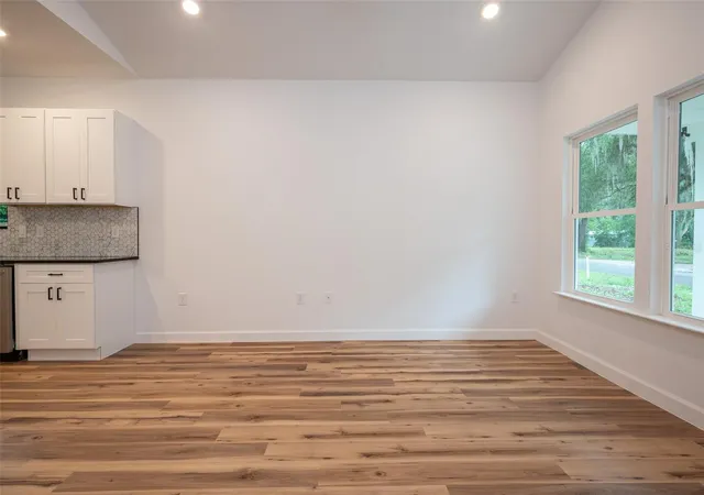 4th image of 2402 Ne 70Th St, Gainesville, FL 32609 | MLS# GC542005