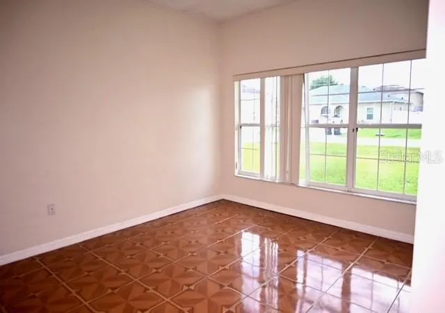 Photo 5 of Single family home for sale at 632 Bittern Ct, Kissimmee, FL 34759 | MLS# S5153815 | Listing updated on 2026-07-22