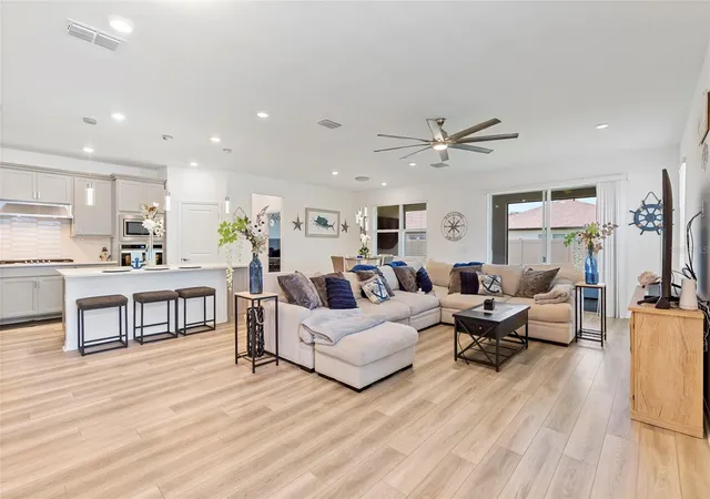 Photo 4 of Single family home for sale at 3009 61st Drive E, Ellenton, FL 34222 | MLS# A4700164 | Listing updated on 2026-09-21