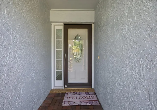 Photo 3 of Single family home for sale at 1014 Conley Dr, Oviedo, FL 32765 | MLS# O6425542 | Listing updated on 2026-09-04