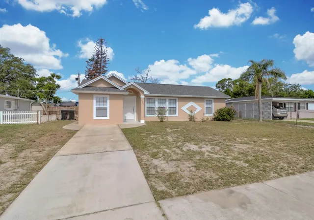 Photo 29 of Single family home for sale at 2322 Vincent Rd, ORLANDO, FL 32817 | MLS# O6425543 | Listing updated on 2026-09-26