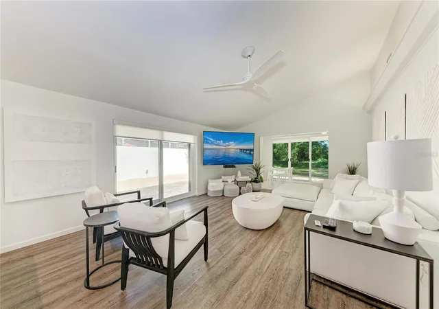 Photo 3 of House for sale at 6416 Wood Owl Cir, Bradenton, FL 34210 | MLS# A4700166 | Listing updated on 2026-09-20