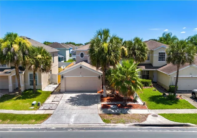Photo 3 of Sale Pending at 1304 Timberbend Cir, Orlando, FL 32824 | MLS# O6425548 | Listing updated on 2026-09-07