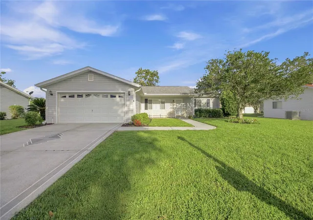 Photo 1 of Single family home for sale at 17832 Se 96th Avenue, Summerfield, FL 34491 | MLS# OM728583 | Listing updated on 2026-08-15