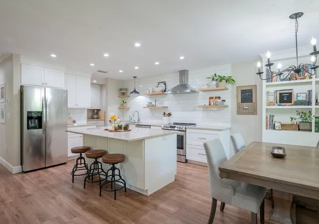 Photo 4 of Single family home for sale at 216 18th Street E, Bradenton, FL 34208 | MLS# A4700169 | Listing updated on 2026-10-07