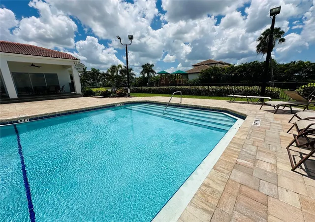 3rd image of 1327 Jumana Loop, Apollo Beach, FL 33572 | MLS# TB8529715