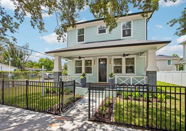 1st image of 406 E Chelsea St, Tampa, FL 33603 | MLS# TB8529716