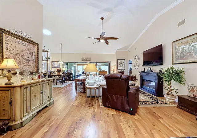 Photo 4 of House for sale at 18412 Bent Pine Dr, Hudson, FL 34667 | MLS# W7887694 | Listing updated on 2026-09-03