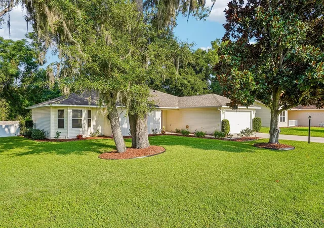 image of 108 Cherry Blossom Ln, Lady Lake, FL 32159 | MLS# G5115155