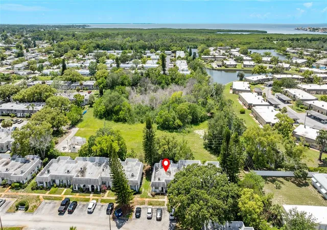 Listing Photo 2 - Condo for sale in building located at 4237 Redcliff Pl, NEW PORT RICHEY, FL 34652 - Unit #