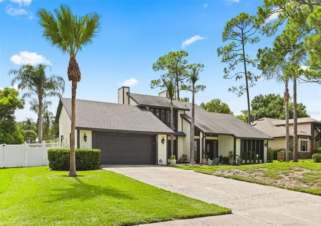 Photo 2 of Single family home for sale at 9524 Bay Vista Ests Blvd, Orlando, FL 32836 | MLS# O6425560 | Listing updated on 2026-09-07