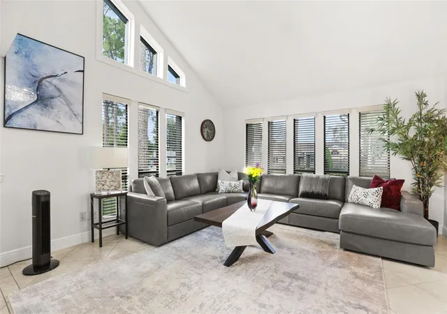 Photo 4 of Single family home for sale at 9524 Bay Vista Ests Blvd, Orlando, FL 32836 | MLS# O6425560 | Listing updated on 2026-09-07