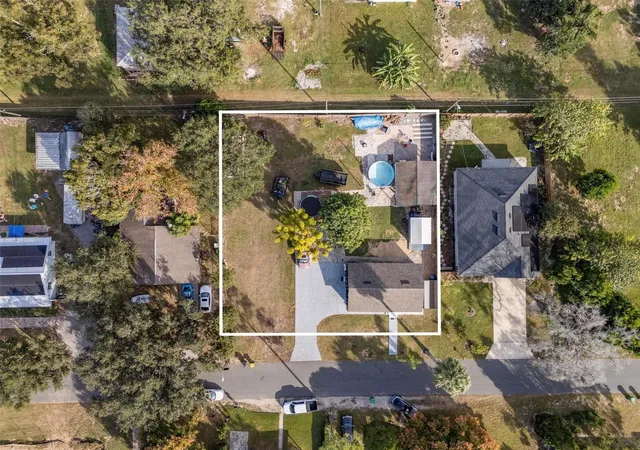 Photo 3 of Single family home for sale at 513 5th Street, Dundee, FL 33838 | MLS# P4939330 | Listing updated on 2026-08-27