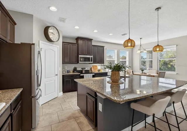 4th image of 120 Whirlaway Dr, Davenport, FL 33837 | MLS# O6425563