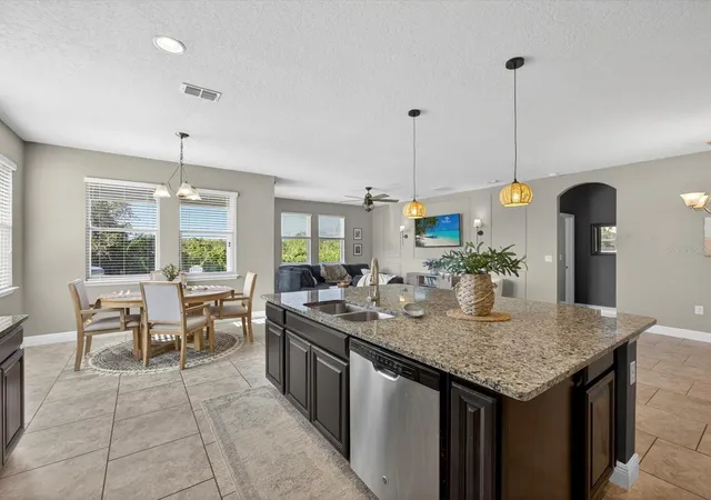 5th image of 120 Whirlaway Dr, Davenport, FL 33837 | MLS# O6425563