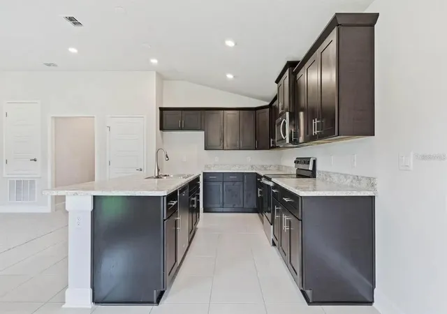 Photo 3 of Single family home for sale at 45 Bunker Hl Dr, Palm Coast, FL 32137 | MLS# FC319996 | Listing updated on 2026-10-28