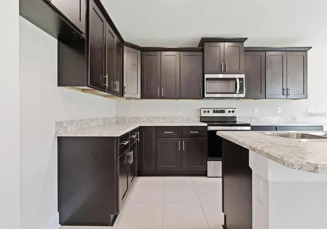 Photo 3 of Single family home for sale at 45 Bunker Hl Dr, Palm Coast, FL 32137 | MLS# FC319996 | Listing updated on 2026-10-28
