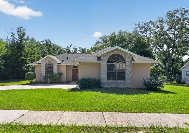 Photo 2 of Single family home for sale at 6348 Sleepy Holw Dr, Orlando, FL 32810 | MLS# O6425570 | Listing updated on 2026-09-03