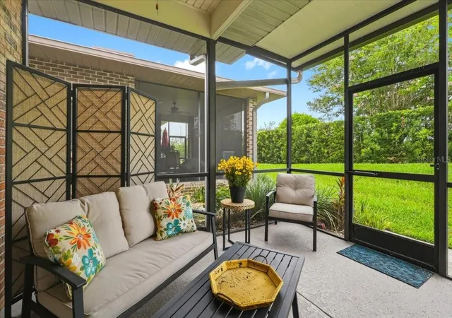 Photo 4 of Single family home for sale at 730 Martinique Cir, Lakeland, FL 33803 | MLS# L4963558 | Listing updated on 2026-10-08