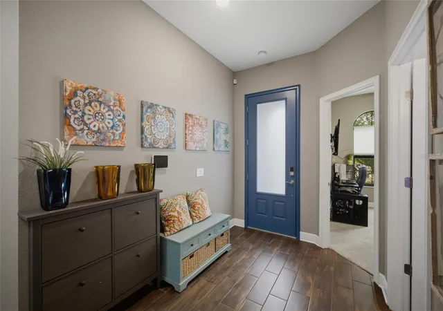 4th image of 2516 W Curtis St, Tampa, FL 33614 | MLS# TB8529730