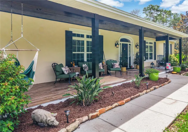 3rd image of 450 Valley Stream Dr, Geneva, FL 32732 | MLS# O6425573