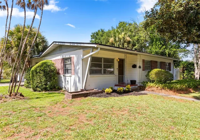 Photo 2 of Single family home for sale at 820 Rugby St, Orlando, FL 32804 | MLS# O6425577 | Listing updated on 2026-09-05