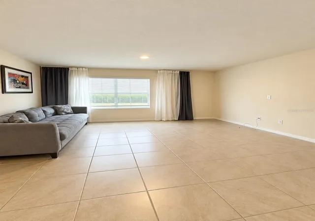 Photo 3 of Single family home for sale at 17089 Edgemont Ln, Clermont, FL 34714 | MLS# S5153828 | Listing updated on 2026-10-14